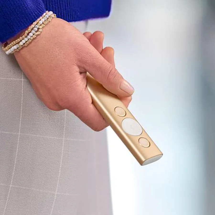 รีโมทนำเสนองานไร้สาย Logitech Spotlight สี Gold