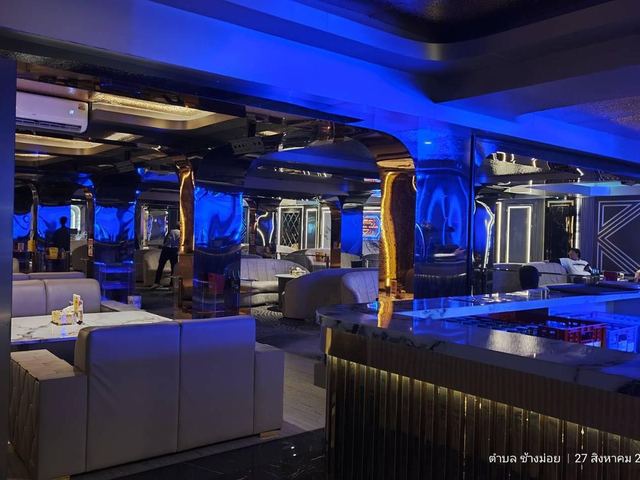 ภาพหน้าร้าน ร้านอาหารและคาราโอเกะในเครือไม้เอก